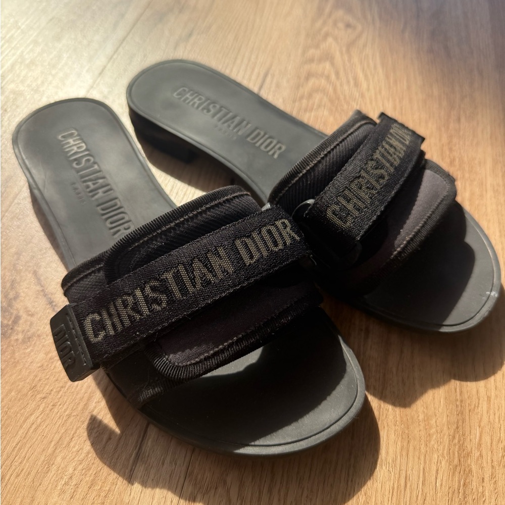 Dior DioRevolution Slides in Black (Size 39)